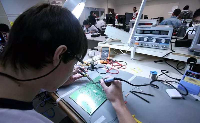 Senai/GV oferece curso Técnico em Eletroeletrônica - Diário do Rio Doce