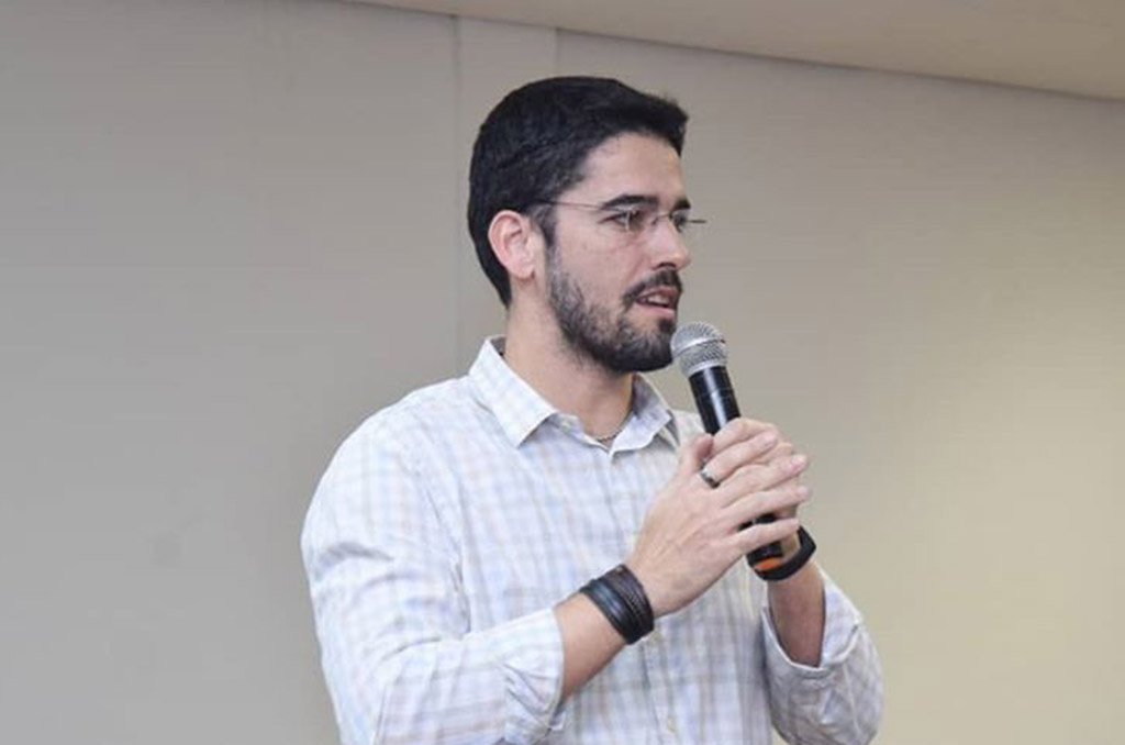PSB deve lançar reeleição de Victor Coelho na terça-feira (15) - EM OFF  Notícias
