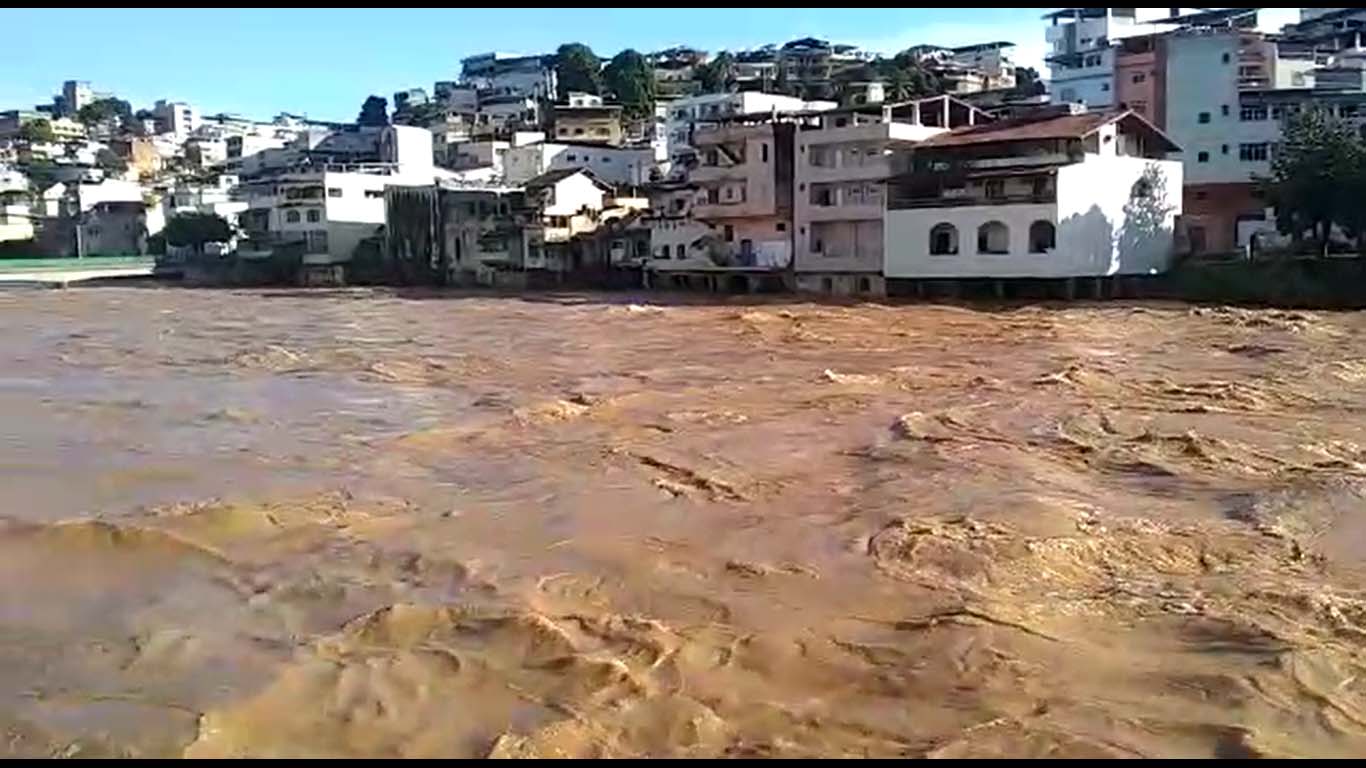 Nível do Rio Itapemirim volta a subir e preocupa população de Cachoeiro »  Jornal Dia a Dia Espirito Santo