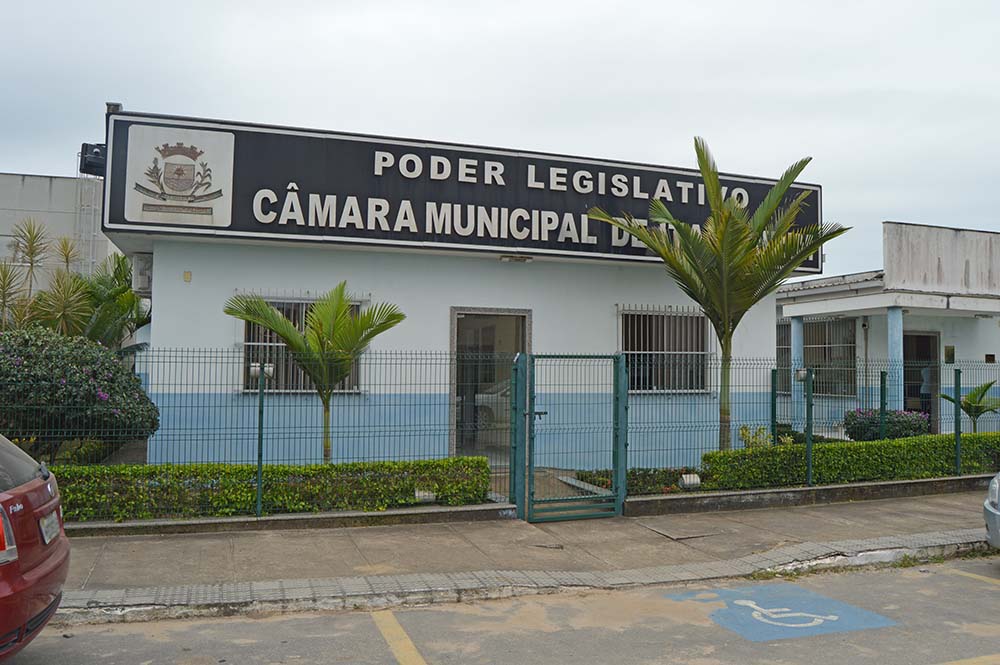 Vereadores de Itapemirim quase dobram valores de diária, que chegam a R$  1,6 mil » Jornal Dia a Dia Espirito Santo