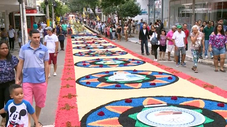 Veja tapetes de Corpus Christi em cidades do Espírito Santo o SiteBarra