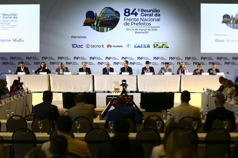 CAIXA PARTICIPA DA 84ª REUNIÃO GERAL DA FRENTE NACIONAL DOS PREFEITOS (FNP)  - Jornal Dia Dia