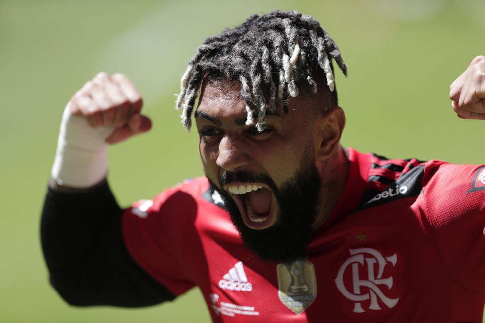 Gabigol comemora gol do Flamengo diante do Palmeiras - Foto: Reuters