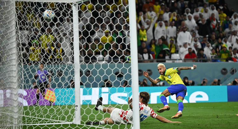 Neymar chegou a marcar no último minuto do primeiro tempo da prorrogação