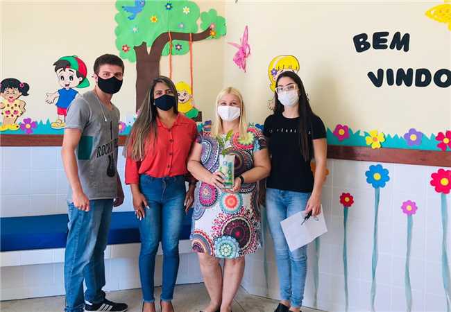 Descarte sacolas de leite