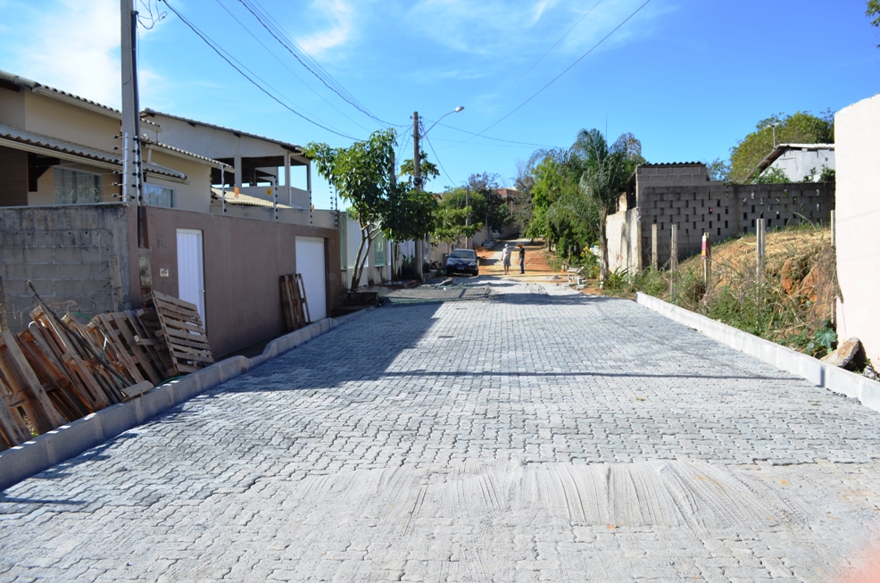 Na rua Bela Vista, em Santa Helena, as obras estão na reta final.