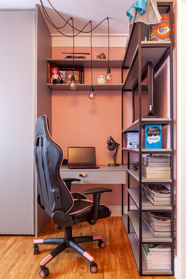 Décor do dia: quarto de adolescente com cantinho de estudos (Foto: Carlos Piratininga/Divulgação)