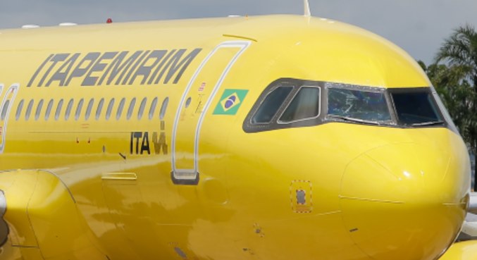 Avião da ITA no Aeroporto Internacional Presidente Juscelino Kubitschek, em Brasília