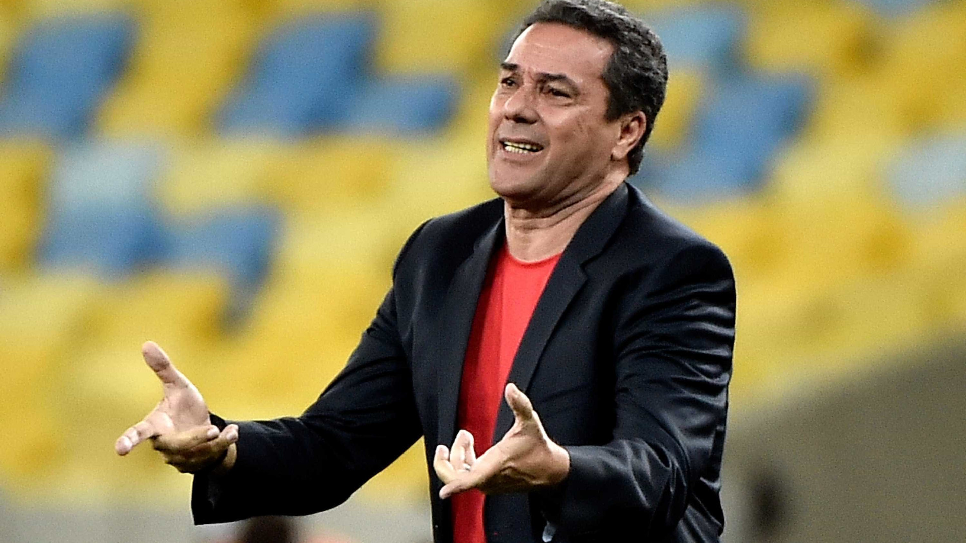 Ex-técnico Luxemburgo se filia ao PSB e quer disputar Senado contra Kátia Abreu