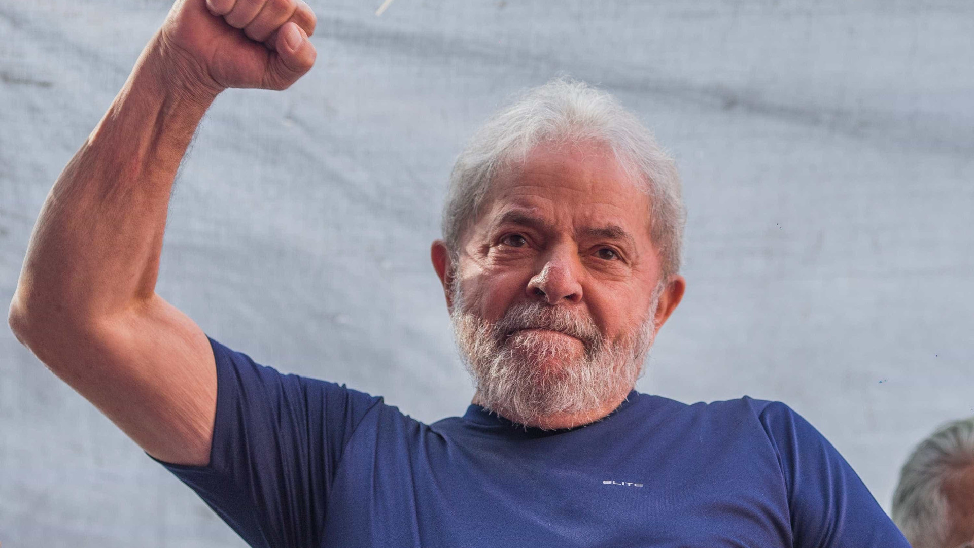 Lula teria 56% no 2º turno contra 31% de Bolsonaro, mostra pesquisa Datafolha