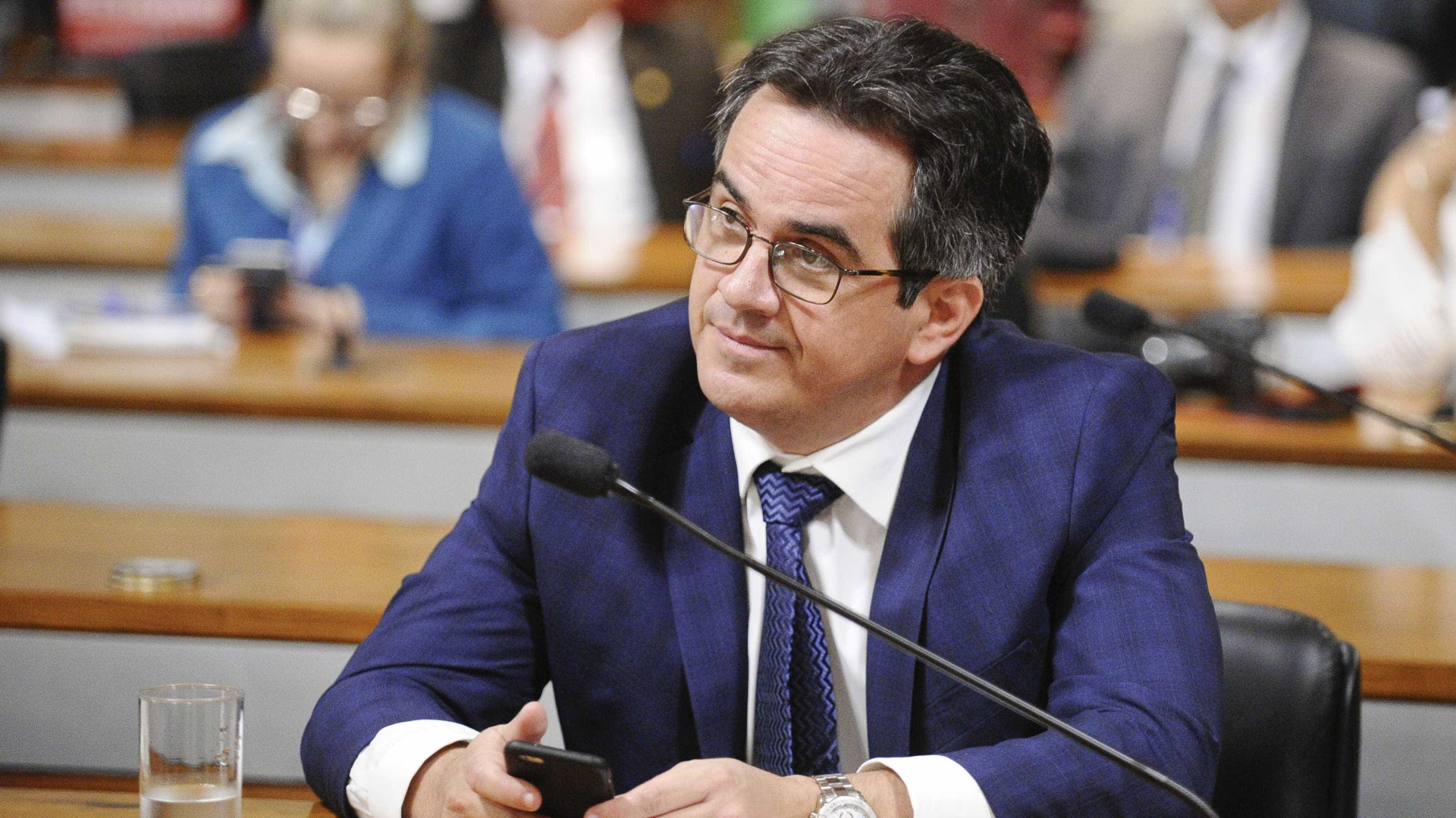 Novo ministro responde a cinco processos criminais