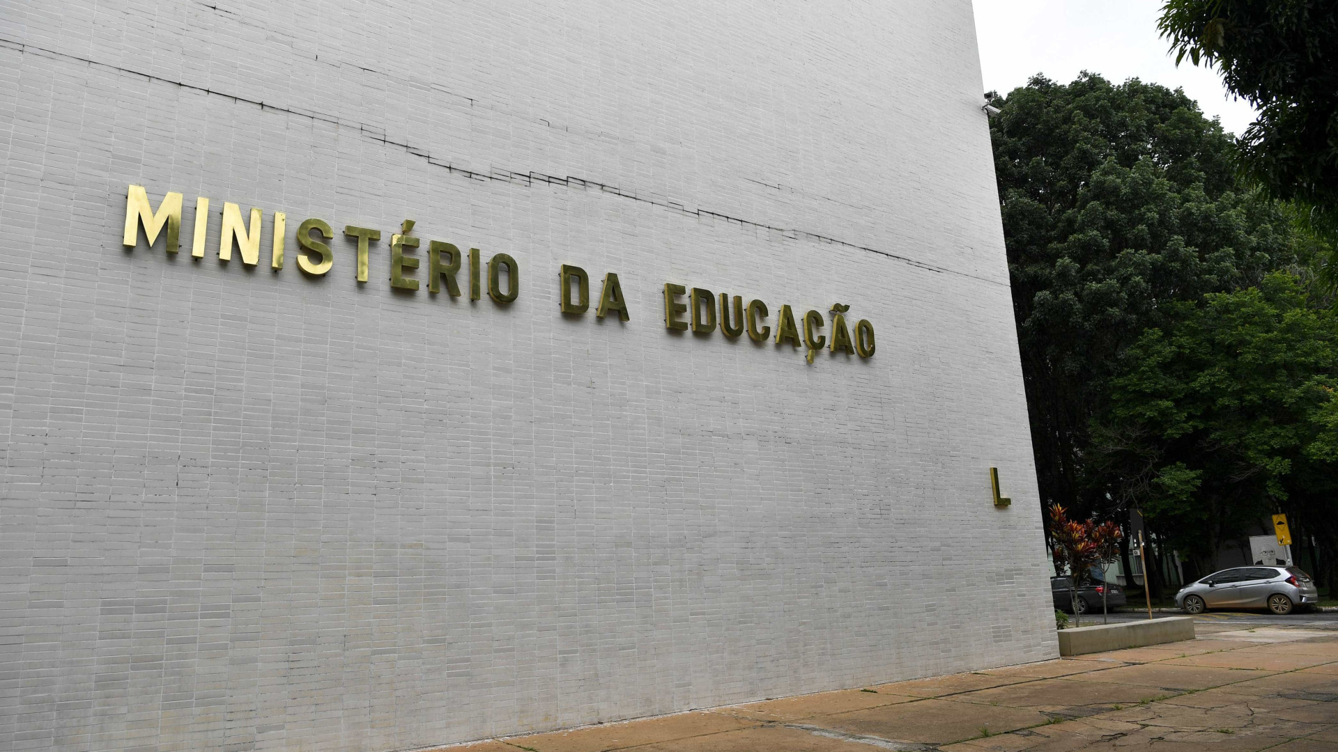 MEC quer R$ 4 bilhões para aumentar o ensino integral