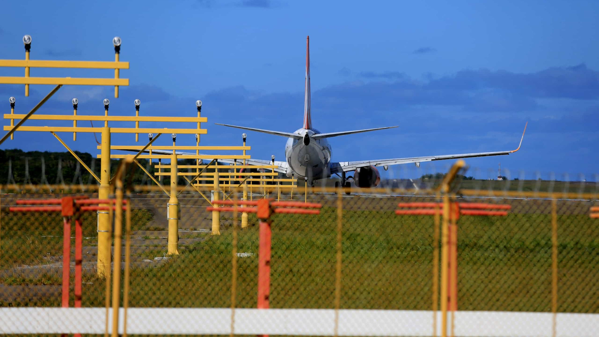 Parte dos brasileiros deportados dos EUA desembarca em Belo Horizonte