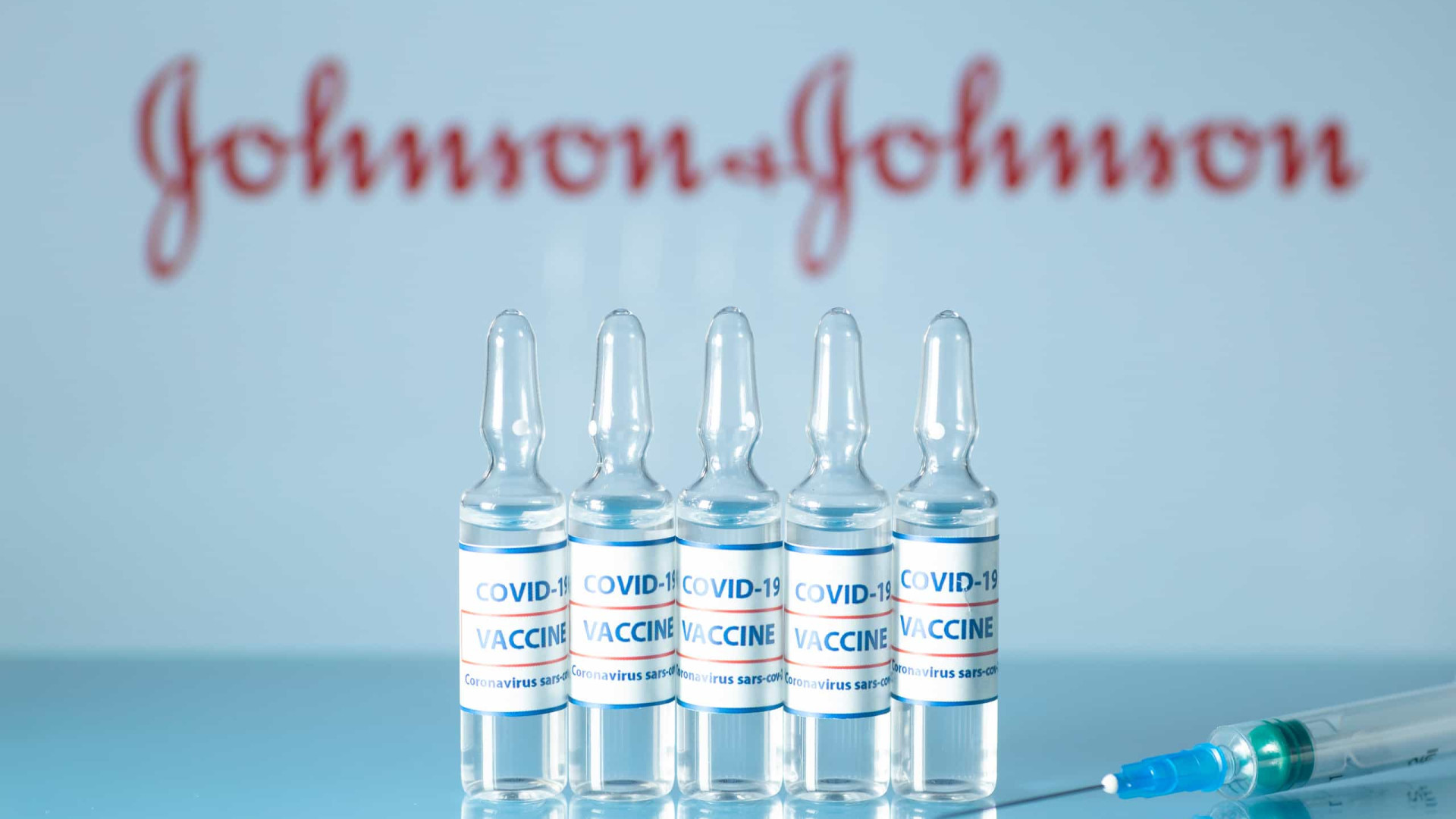 Comitê da FDA recomenda aprovação da vacina da Johnson & Johnson