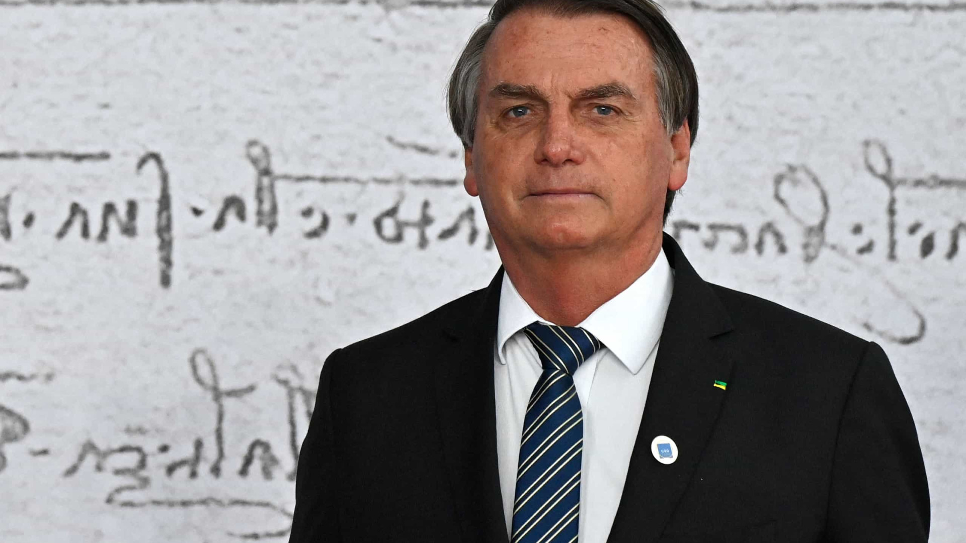 Bolsonaro determinou abordagem a mulher detida após xingá-lo, diz PRF em B.O