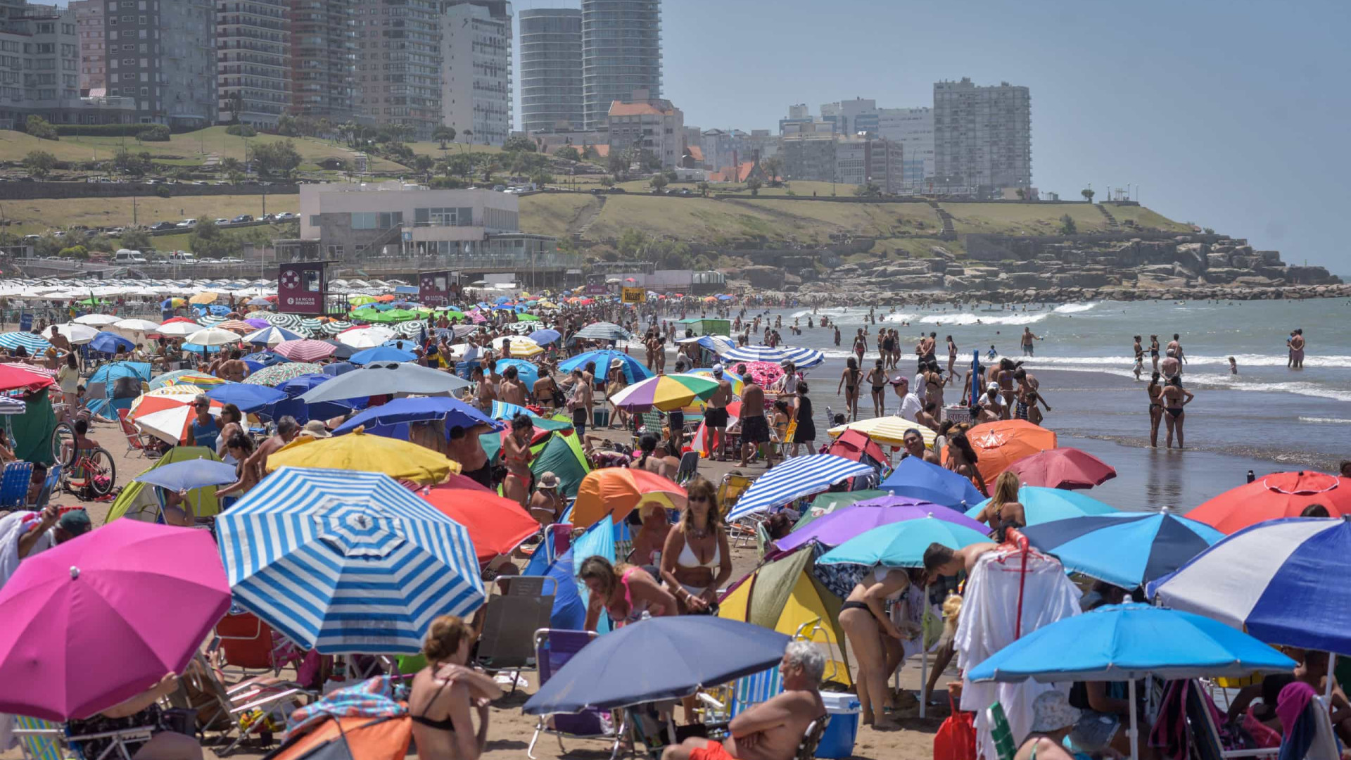 Capital argentina é atingida por blecaute em meio a onda de calor