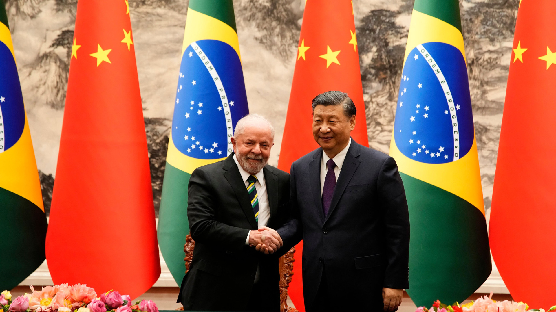 Lula e Xi Jinping assinam 15 acordos bilaterais