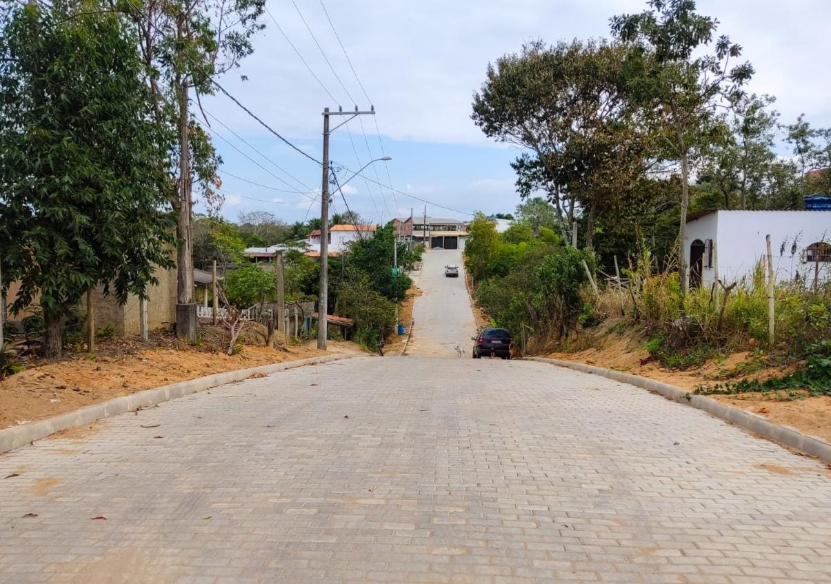 Dez ruas serão drenadas e pavimentadas.