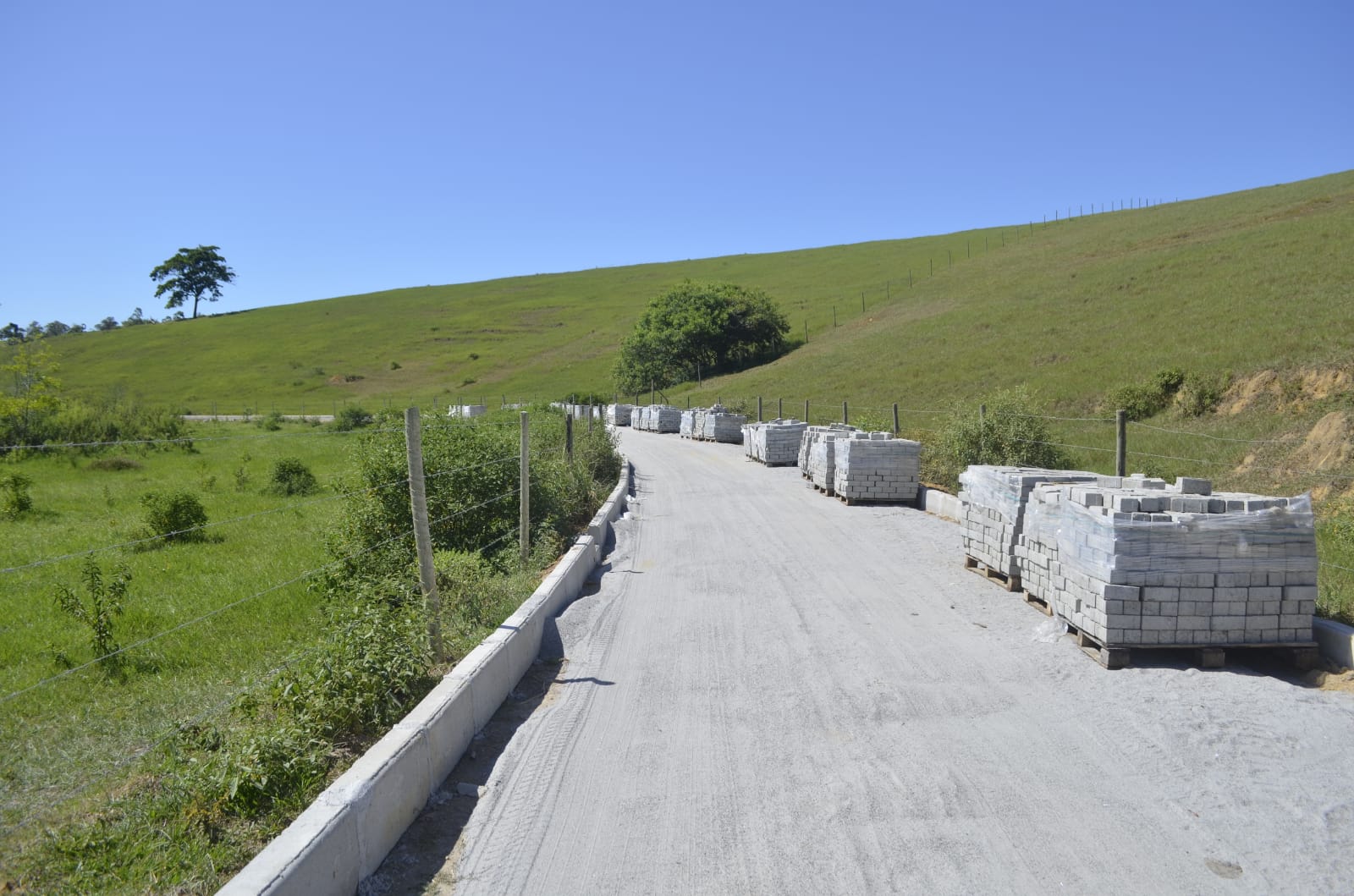 Pavimentação na comunidade de Arerá.