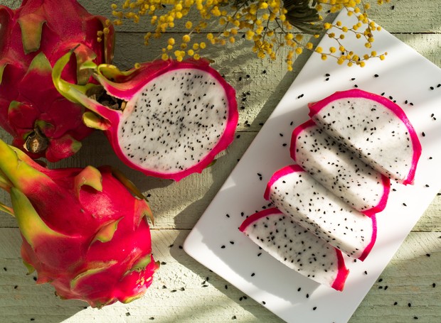 A pitaya é uma fruta bonita e que apresenta variedades nas cores rosa, branca e vermelha (Foto: Pxfuel/CreativeCommons)