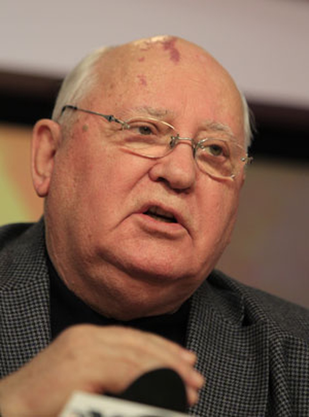 Gorbachev dá entrevista para rádio em Moscou em 2016 - Foto: Sergey Ponomarev/AP