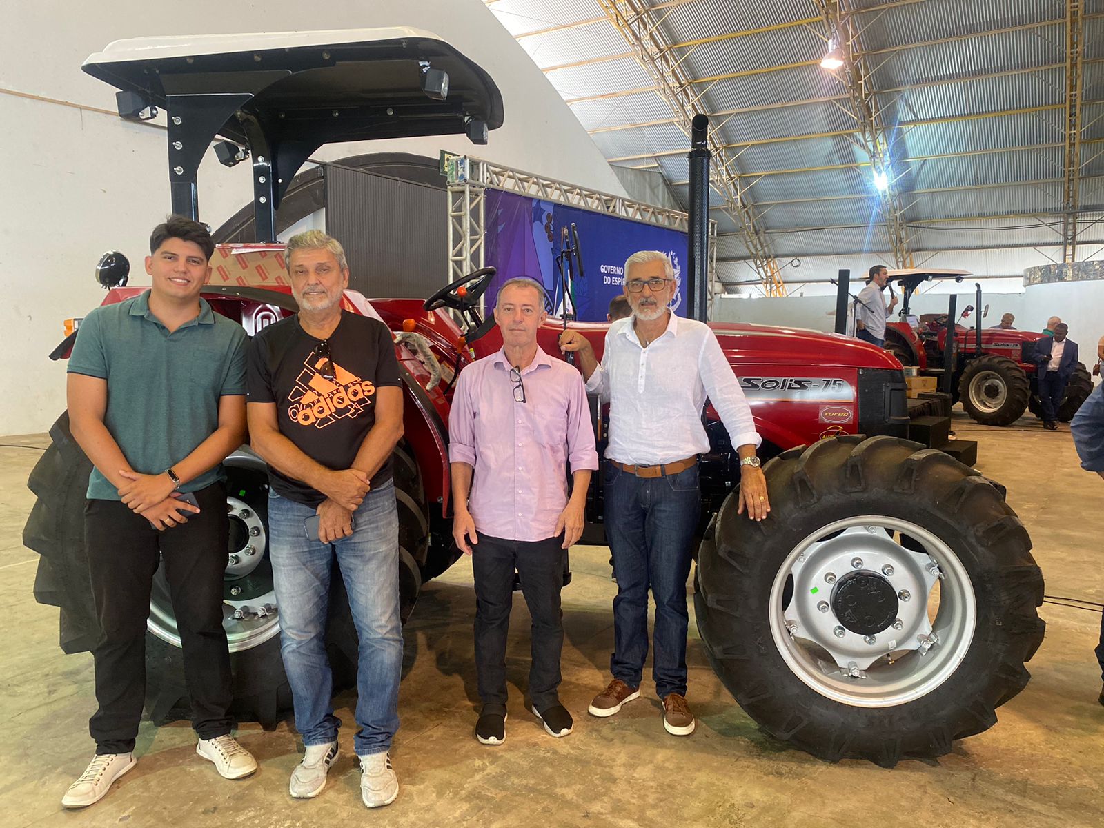 Representantes da Pesca e da Agricultura do município participaram do evento de entrega.