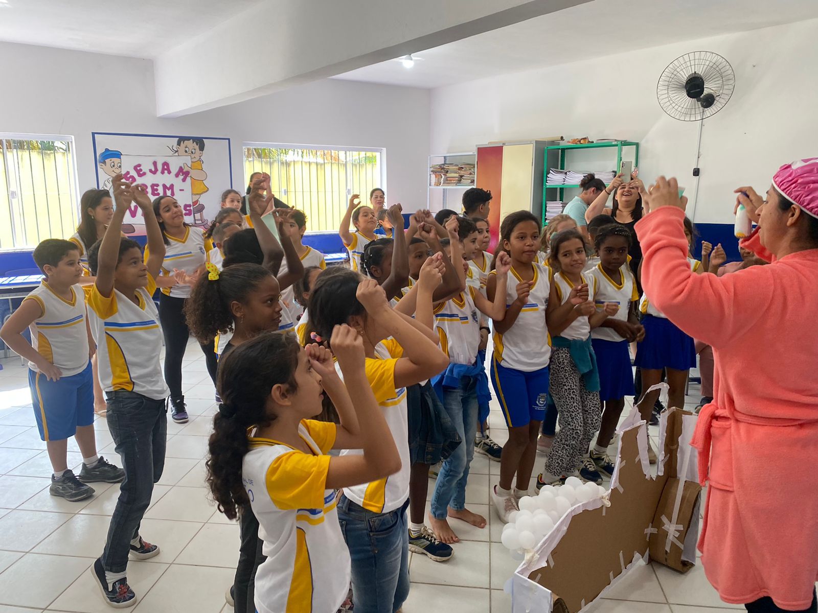 Foto da notícia: Prefeitura promove ação sobre higiene corporal em escola