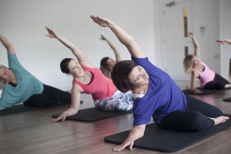 Pilates pode ser indicado para alguns casos (Foto: GETTY IMAGES via BBC)