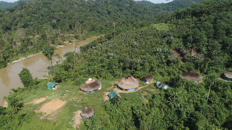 Comunidade Xaruna, na Terra Yanomami, fica às margens do rio Parima, e vizinha a garimpo - Foto: Alexadro Pereira/Rede Amazônica